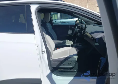 2021 Volkswagen Id.4 Pro S from USA, damaged, VIN WVGTMPE22MP045695